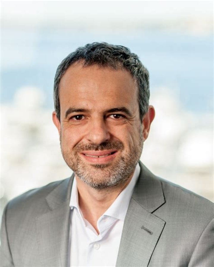 
Dr. Omar Khorshid Age, Birthday, Wikipedia, Who, Nationality, Biography 